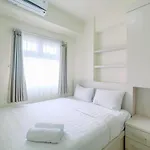 Chic And Cozy 2Br Apartment At Green Pramuka City By Travelio